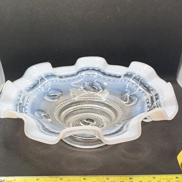 ANTIQUE JEFFERSON "ASTRO" OPALESCENT FOOTED BOWL RUFFLED EDGE CLEAR & WHITE - Picture 2 of 7